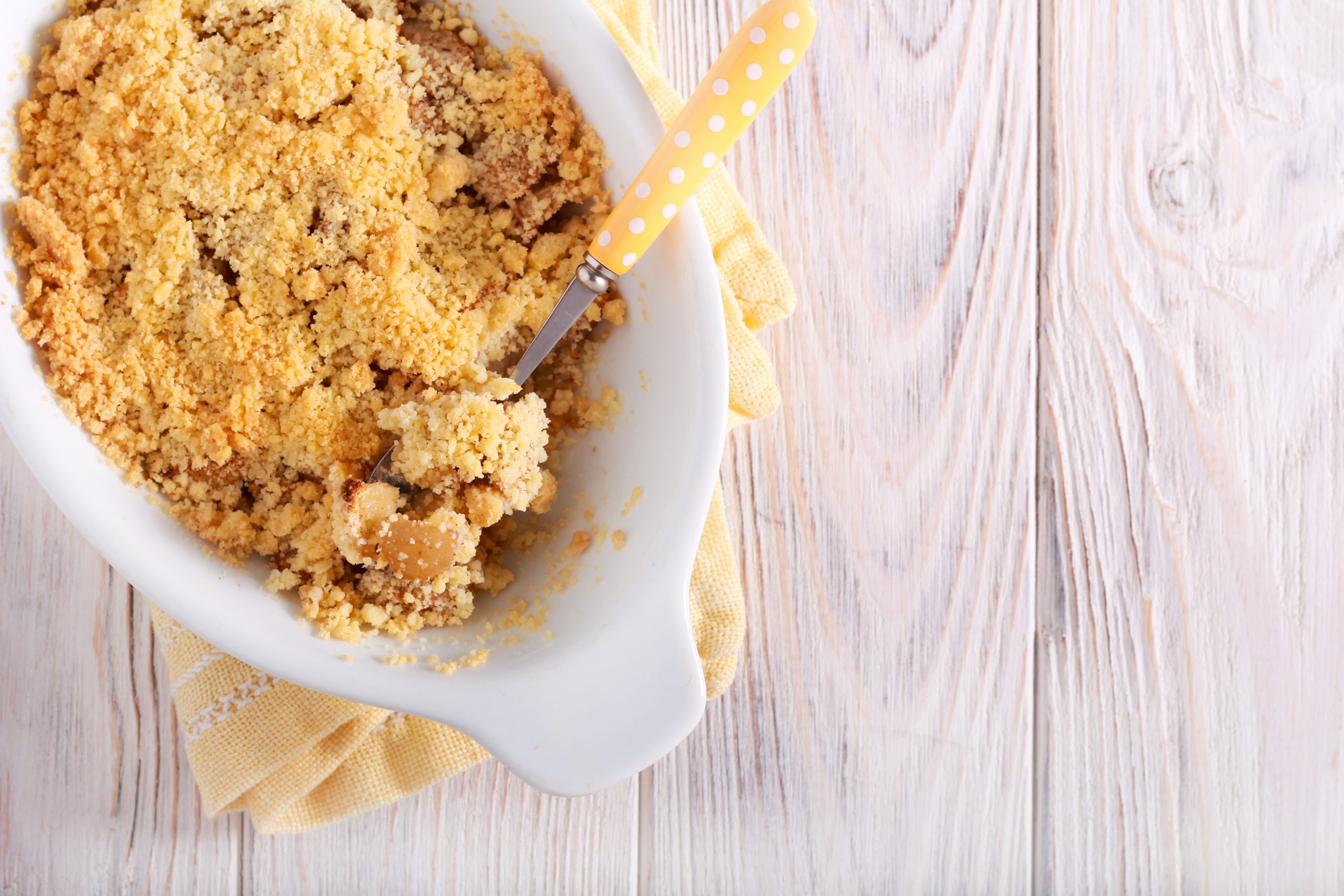 CBD Fruit Crumble. A recipe for a delcious Sunday dessert.